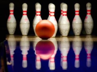 Bowling pins and ball